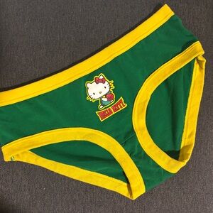 Girls Hello Kitty Underwear…the cat’s meow! Rare! NWOT - Green Briefs